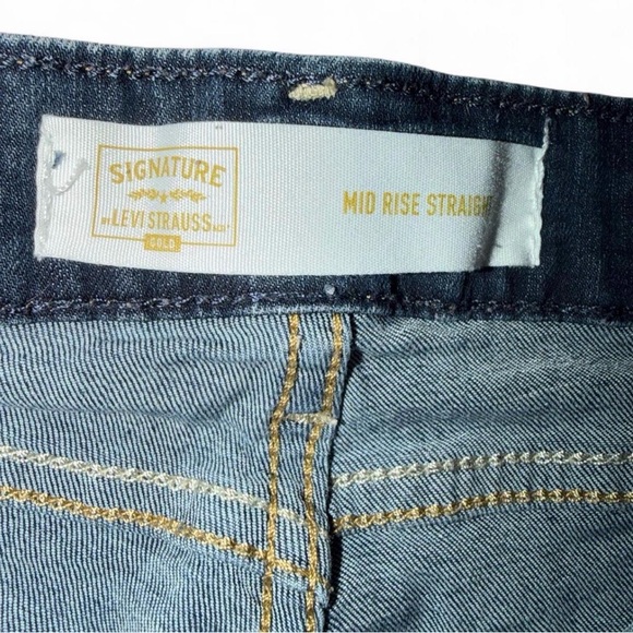 Levi’s Signature Mid Rise Straight Jeans 27x32 Dark Wash - Picture 3 of 7